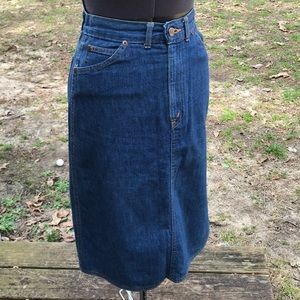 Chic Denim Skirt *VINTAGE*